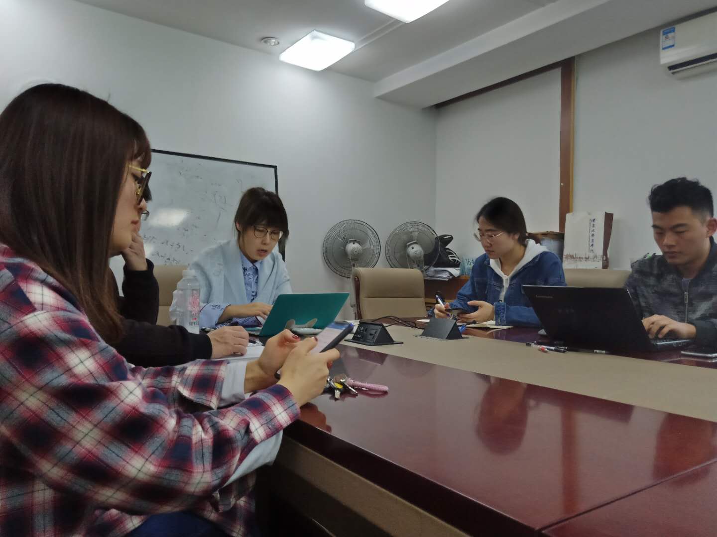 bevictor伟德官网博士生沙龙2019-03(总第3期)简报图片.jpg bevictor伟德官网博士生沙龙2019-03(总第3期)简报图片.jpg